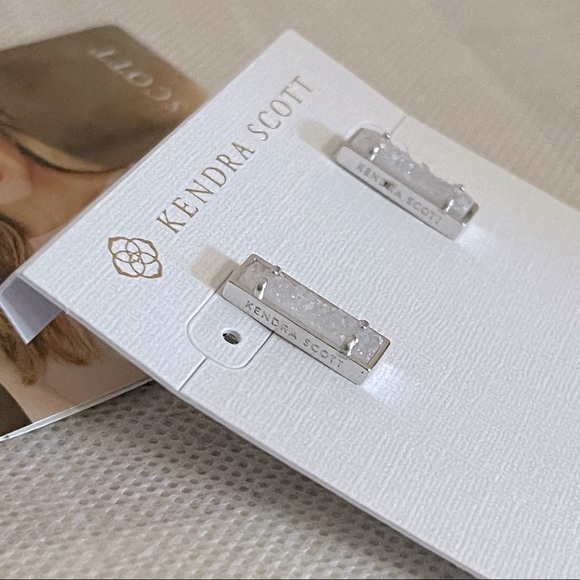 New Kendra Scott Lady Stud Earrings - Picture 2 of 9